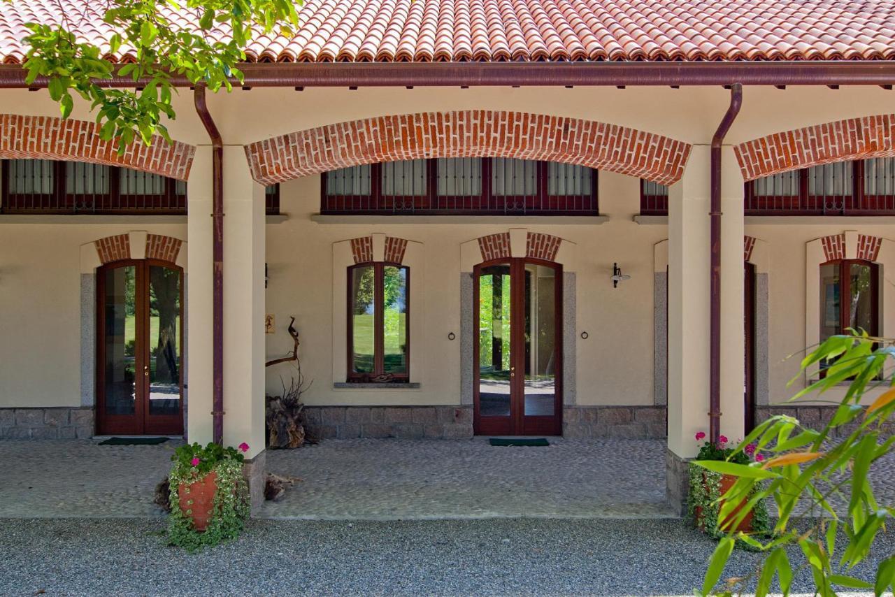 Polidora Bed & Breakfast Laveno-Mombello Bagian luar foto