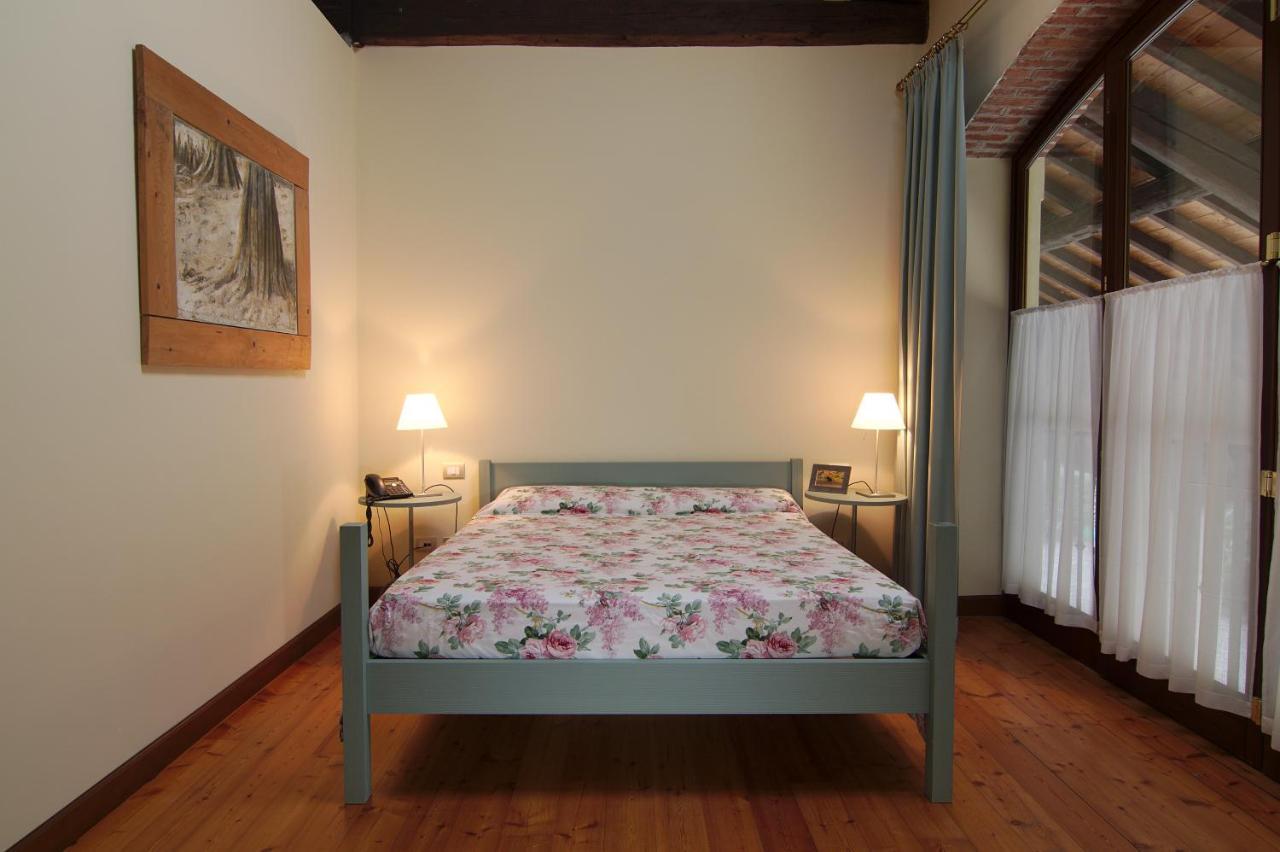 Polidora Bed & Breakfast Laveno-Mombello Bagian luar foto